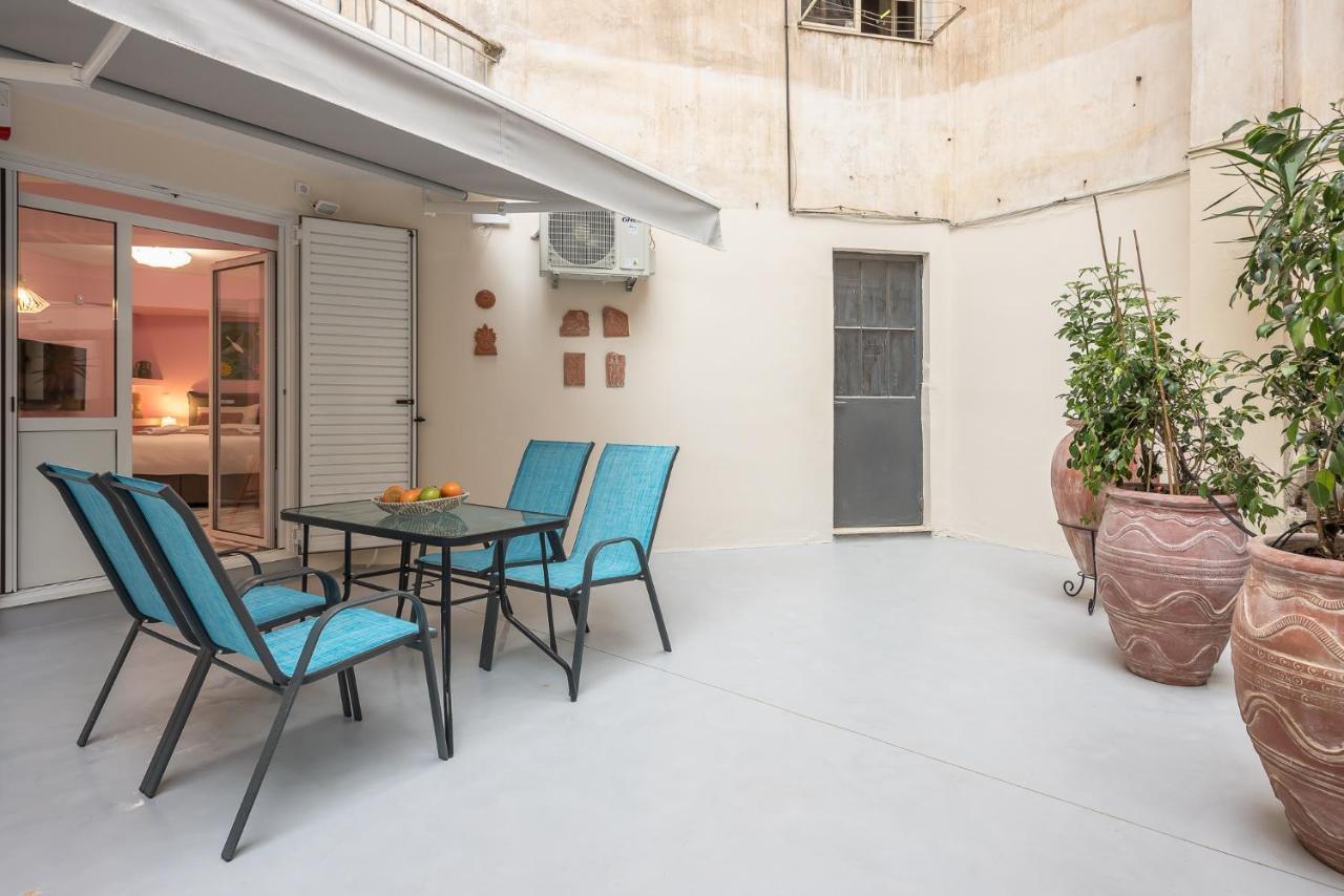 Апартаменты The Courtyard Oasis Афины Экстерьер фото