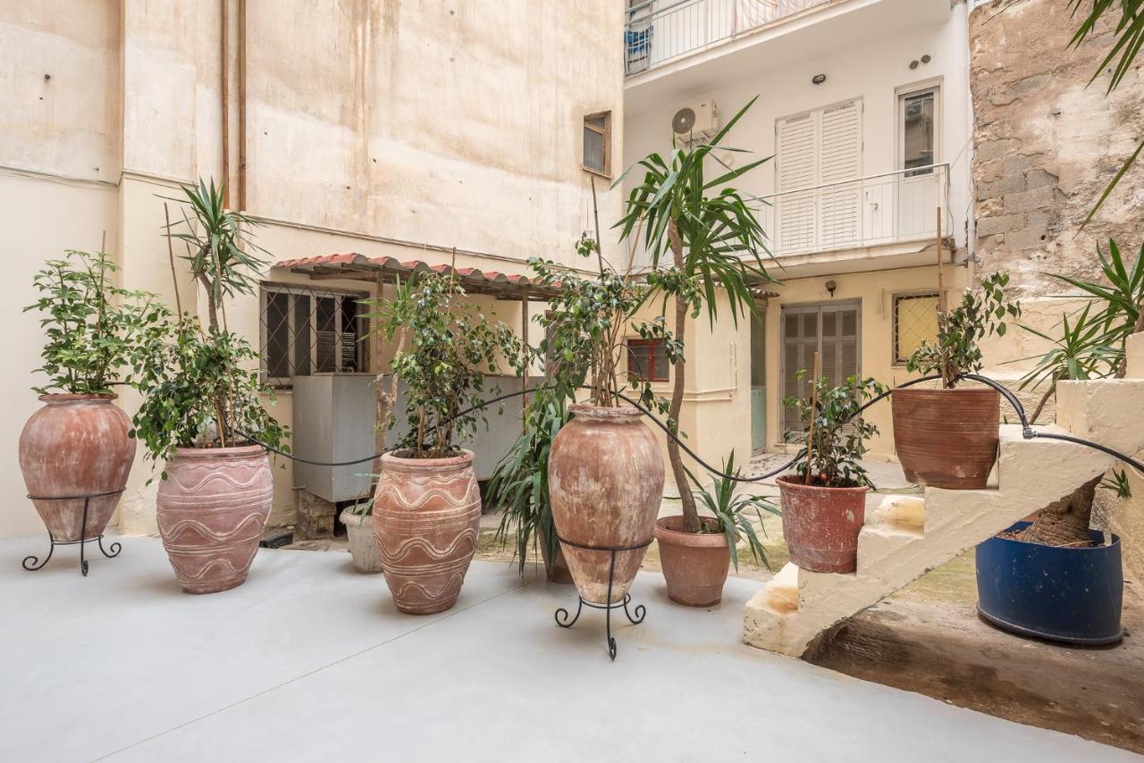 Апартаменты The Courtyard Oasis Афины Экстерьер фото