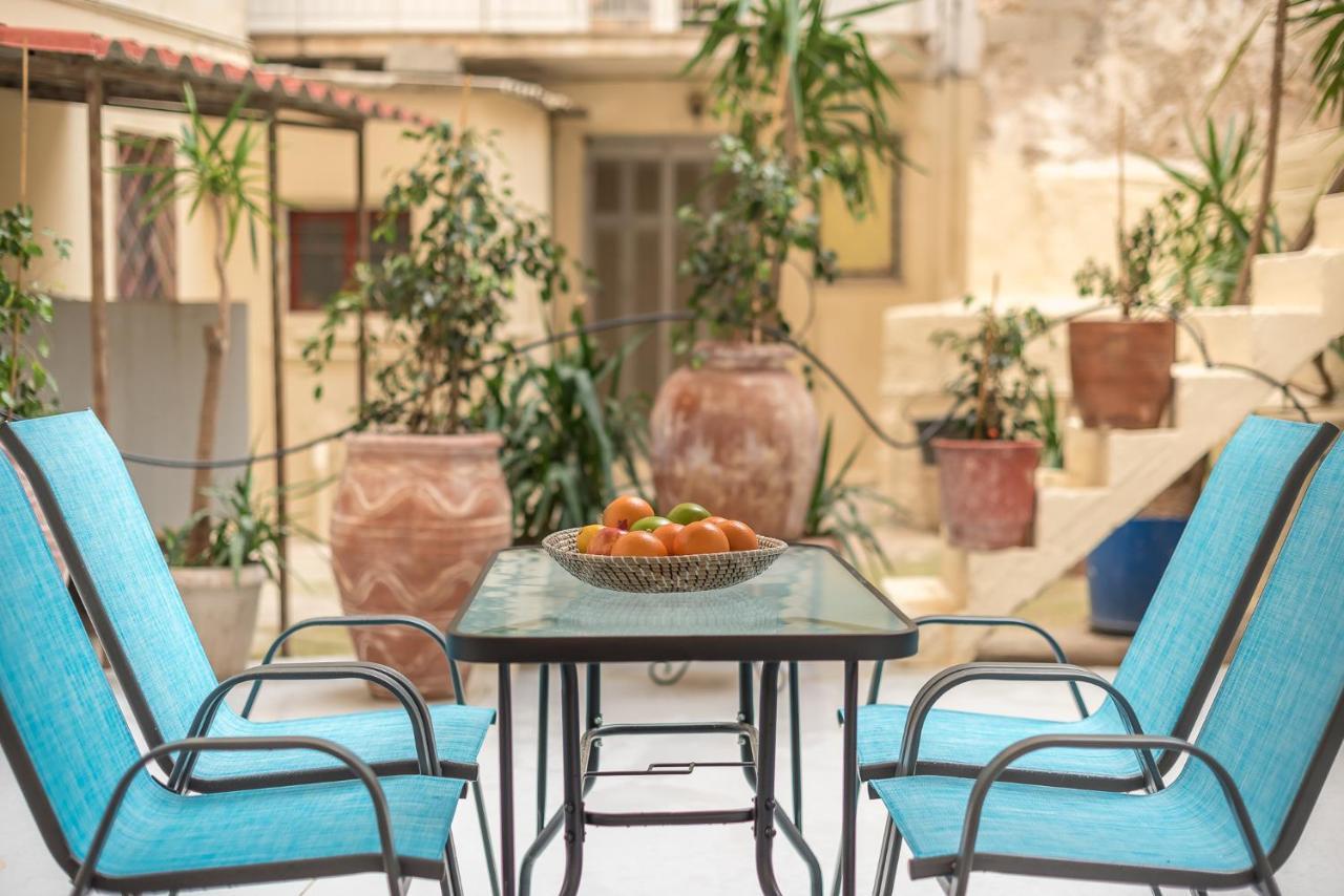 Апартаменты The Courtyard Oasis Афины Экстерьер фото